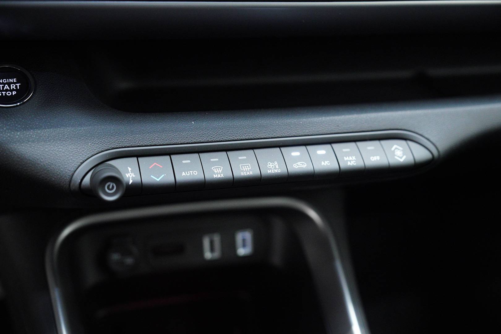 JEEP Avenger - Foto 16