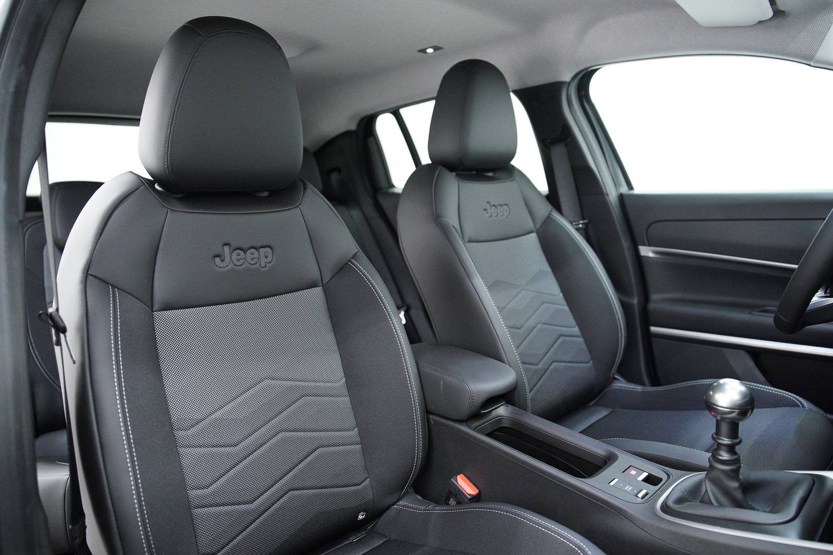 JEEP Avenger - Foto 20