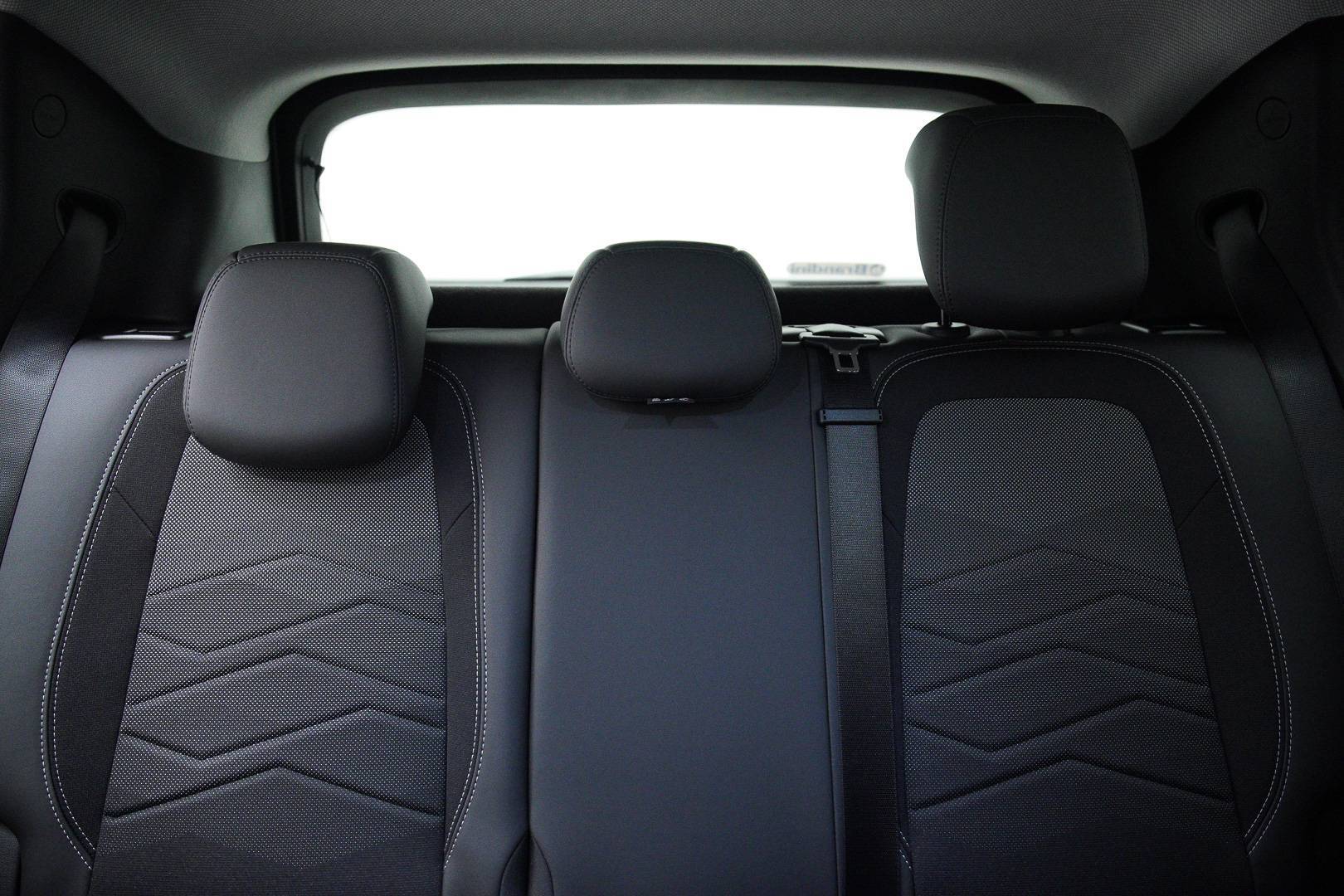 JEEP Avenger - Foto 22