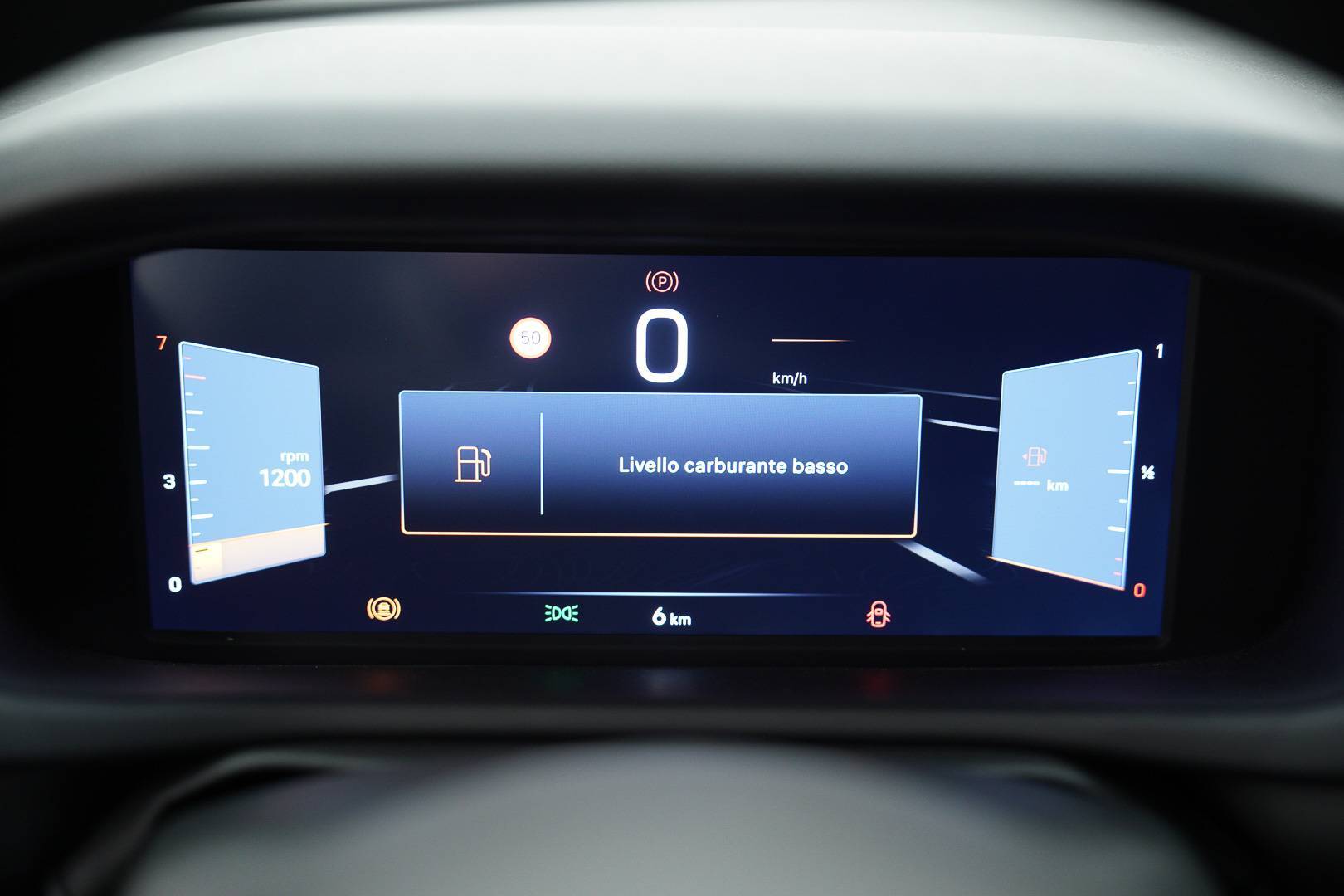 JEEP Avenger - Foto 14