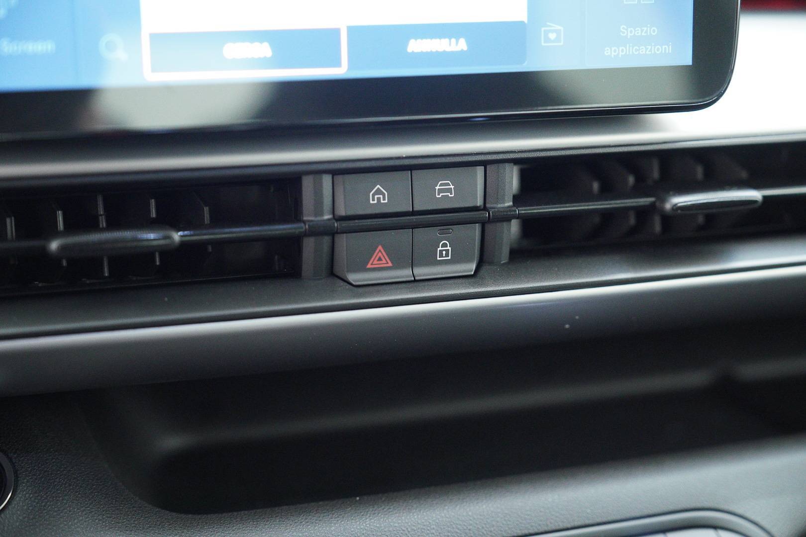 JEEP Avenger - Foto 16