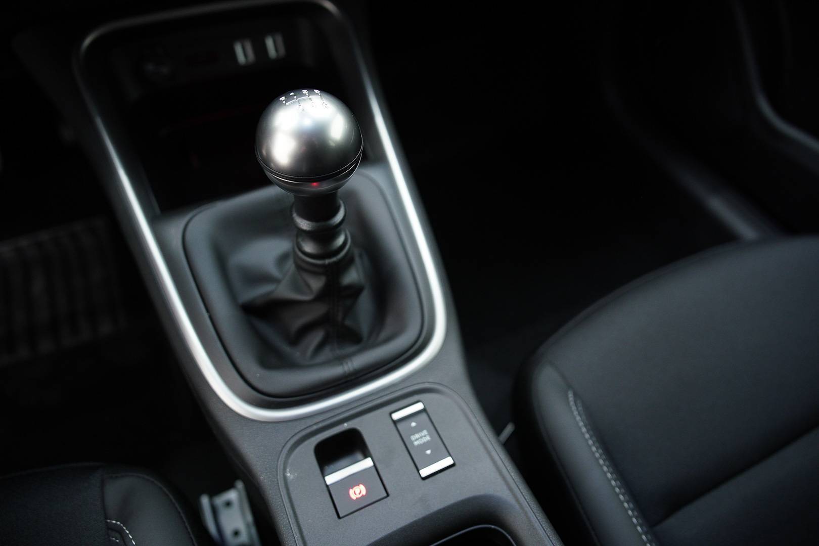 JEEP Avenger - Foto 19