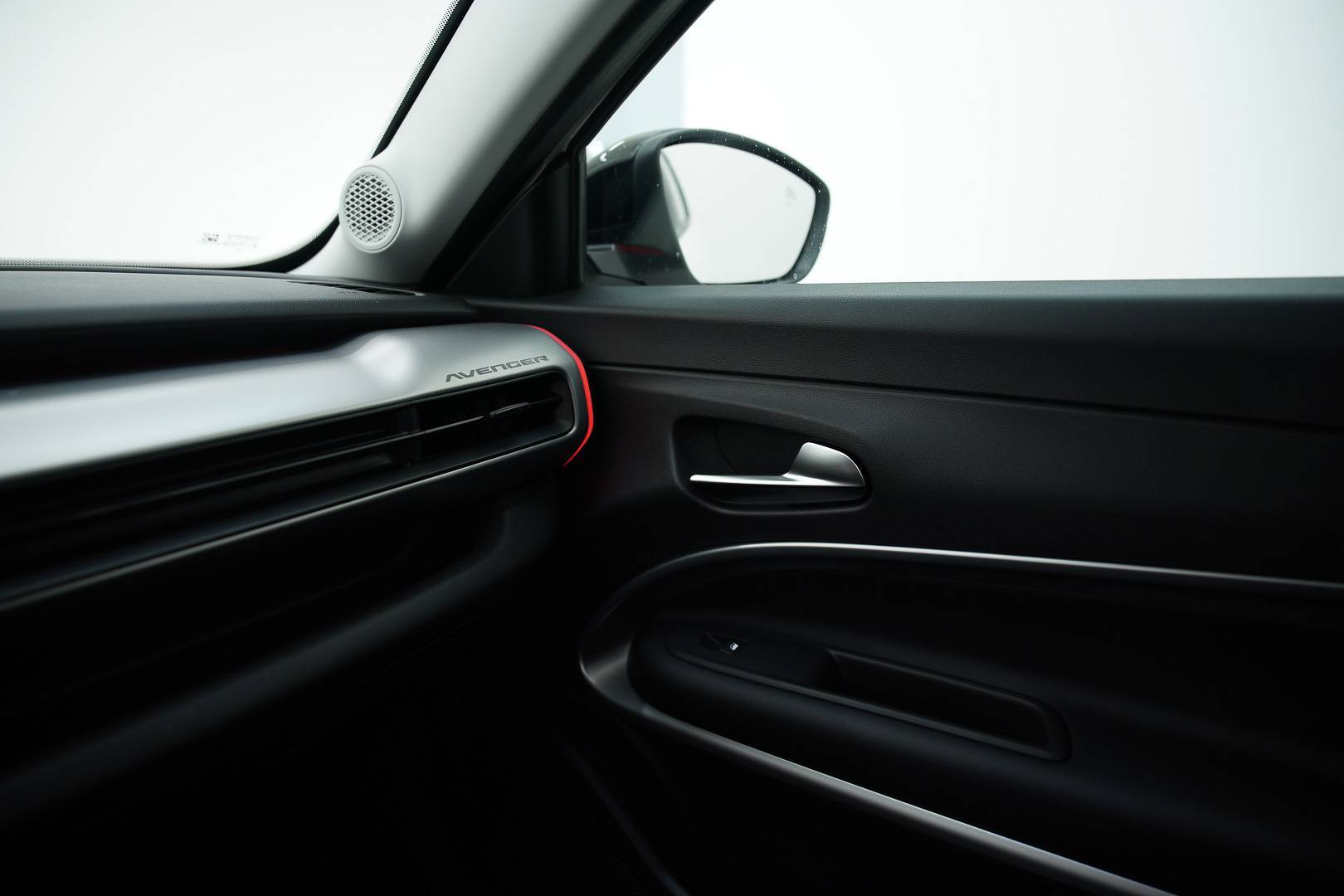 JEEP Avenger - Foto 20