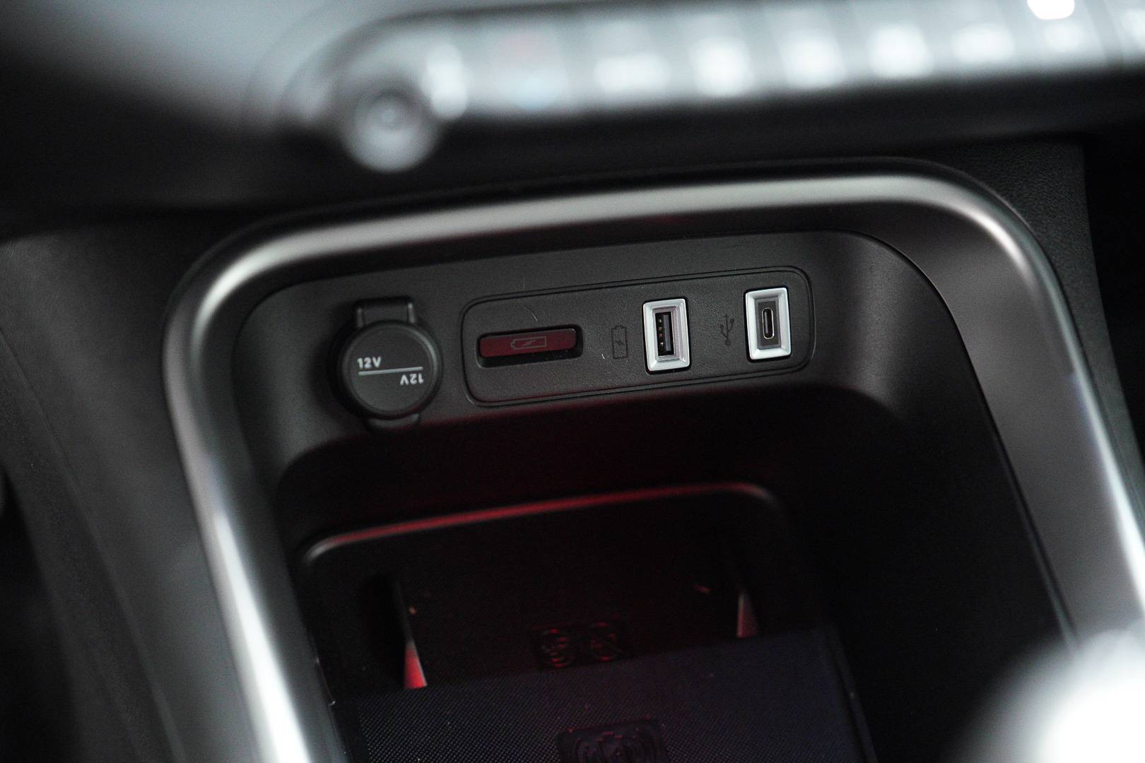 JEEP Avenger - Foto 17