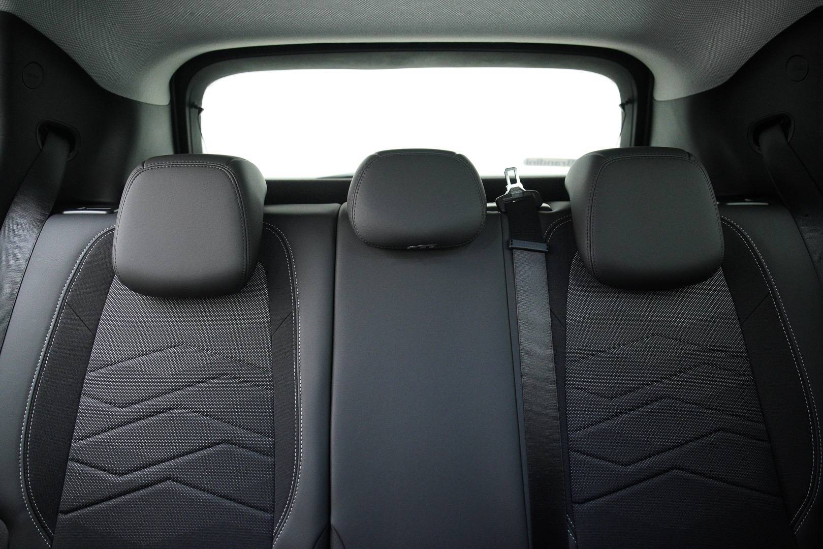 JEEP Avenger - Foto 22