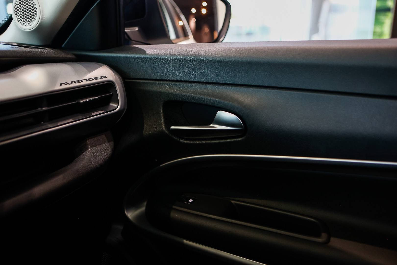 JEEP Avenger - Foto 19