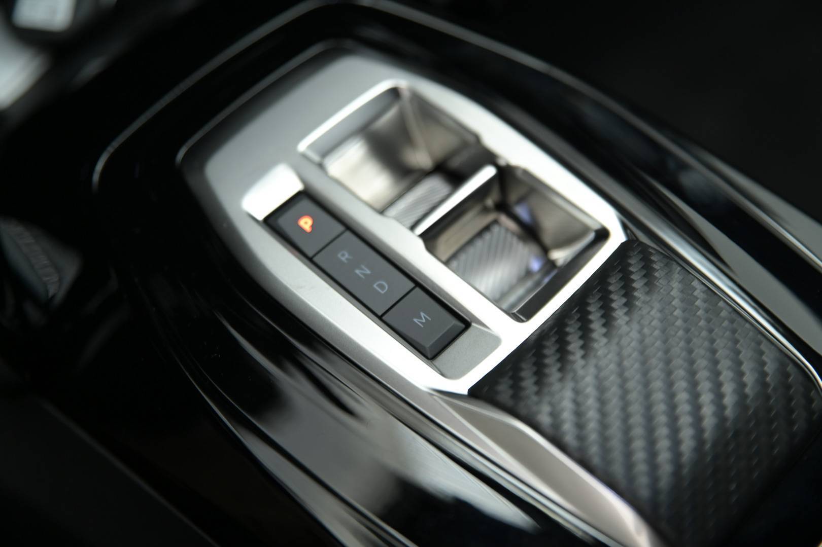 PEUGEOT 208 - Foto 24