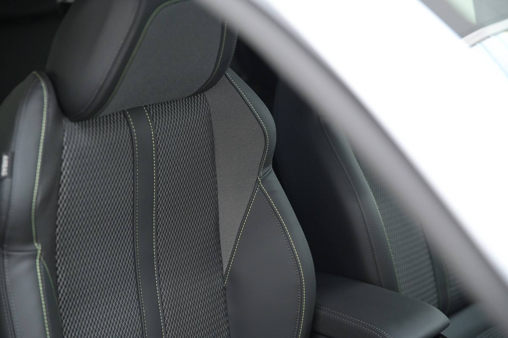 PEUGEOT 208 - Foto 28