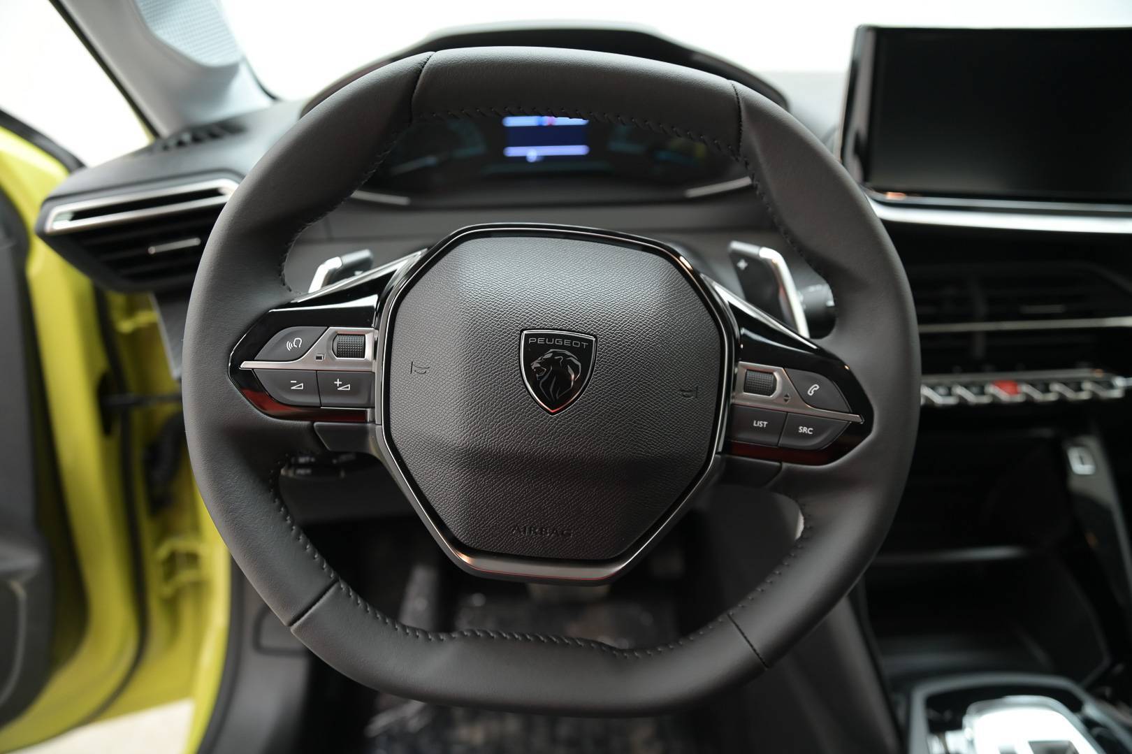 PEUGEOT 208 - Foto 17