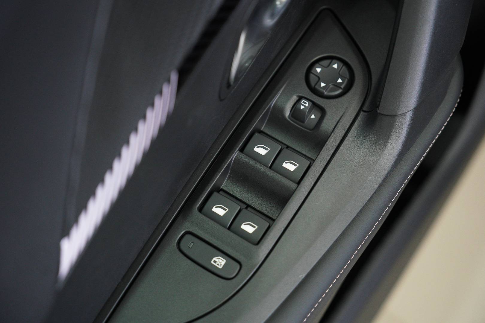 PEUGEOT 2008 - Foto 10