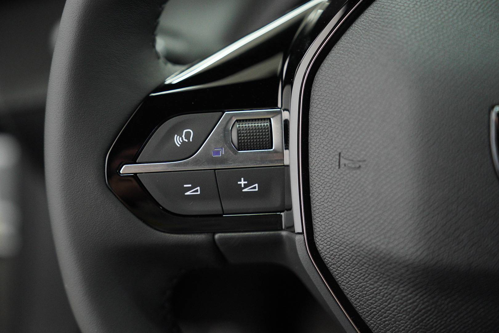 PEUGEOT 2008 - Foto 12