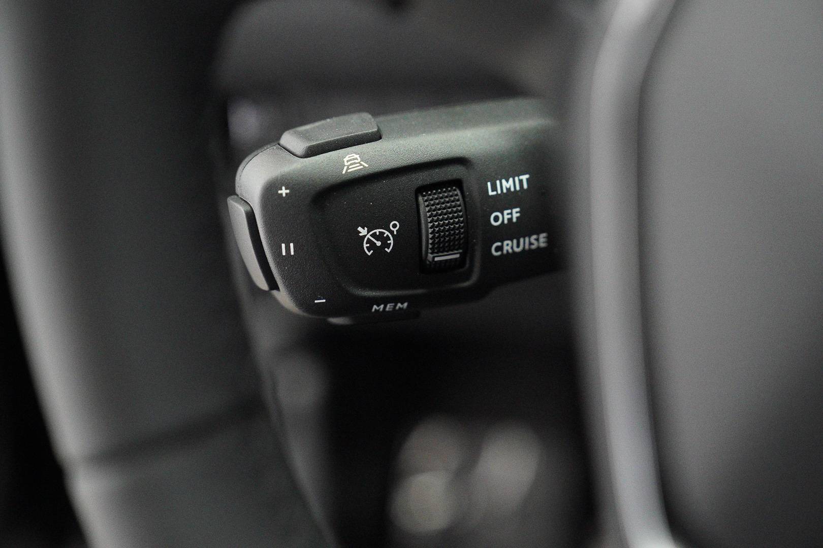 PEUGEOT 2008 - Foto 14