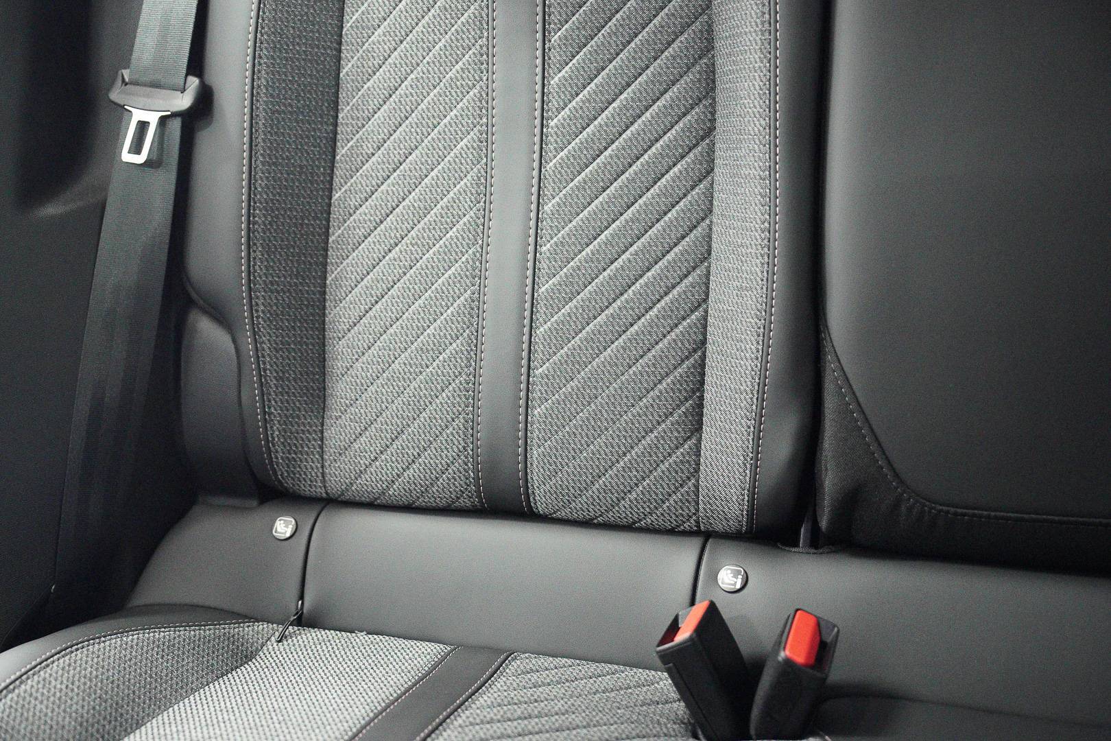 PEUGEOT 2008 - Foto 25