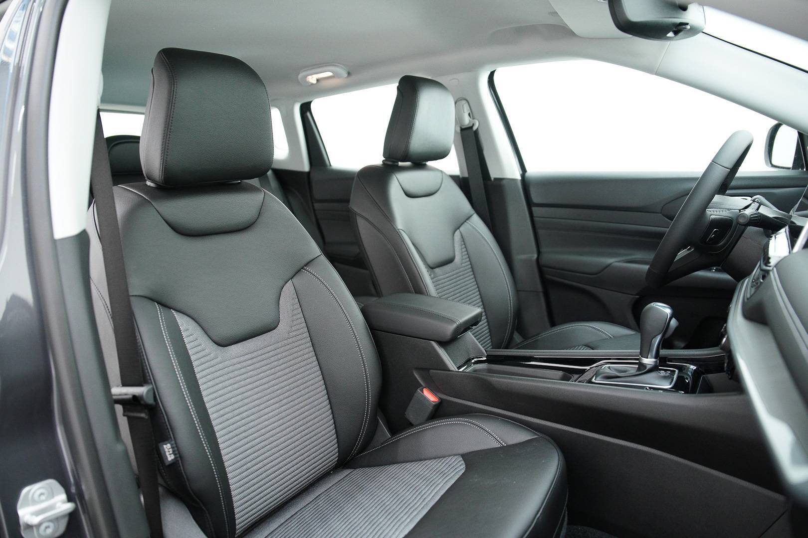 JEEP Compass - Foto 21