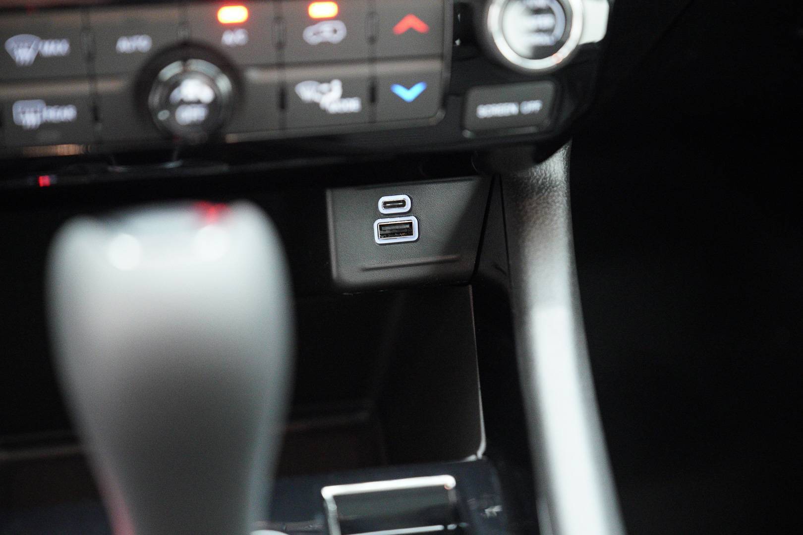 JEEP Compass - Foto 18