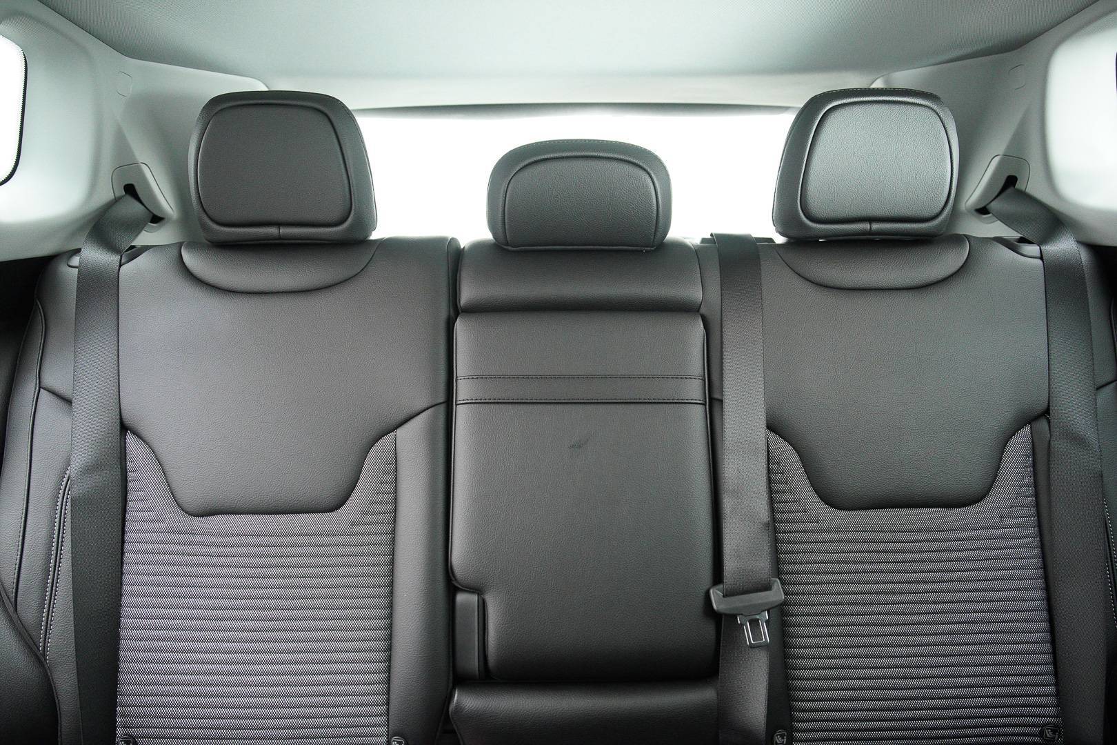 JEEP Compass - Foto 23