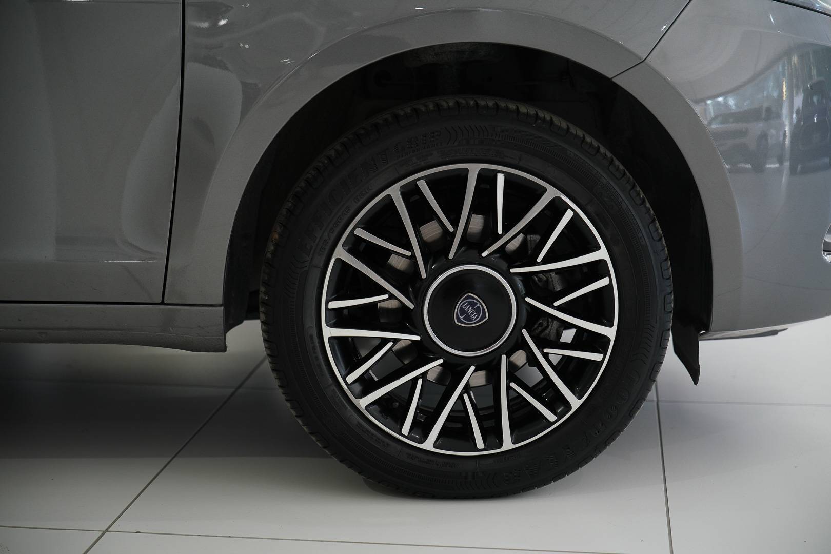 LANCIA Ypsilon - Foto 6