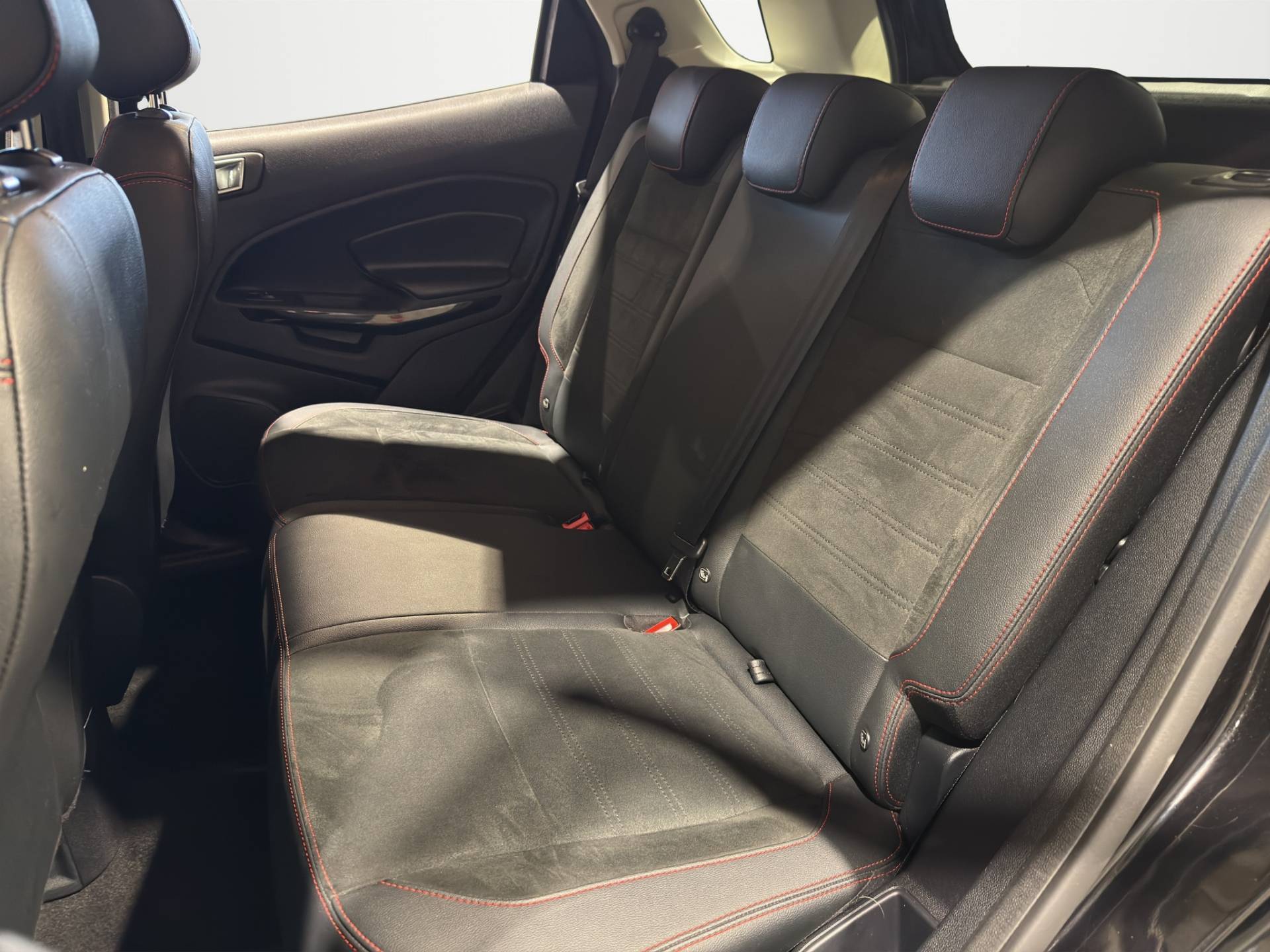 FORD EcoSport - Foto 11