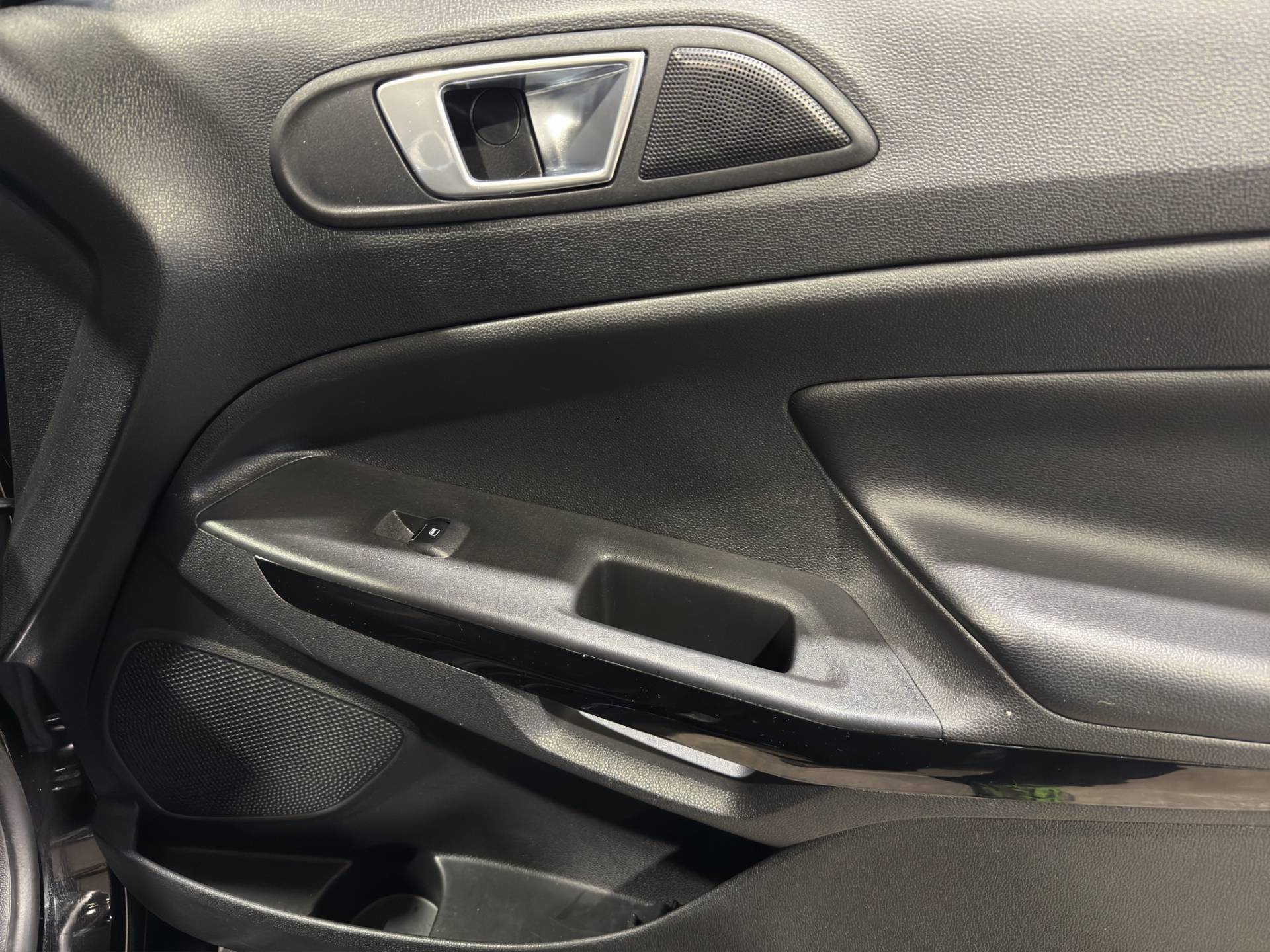 FORD EcoSport - Foto 16