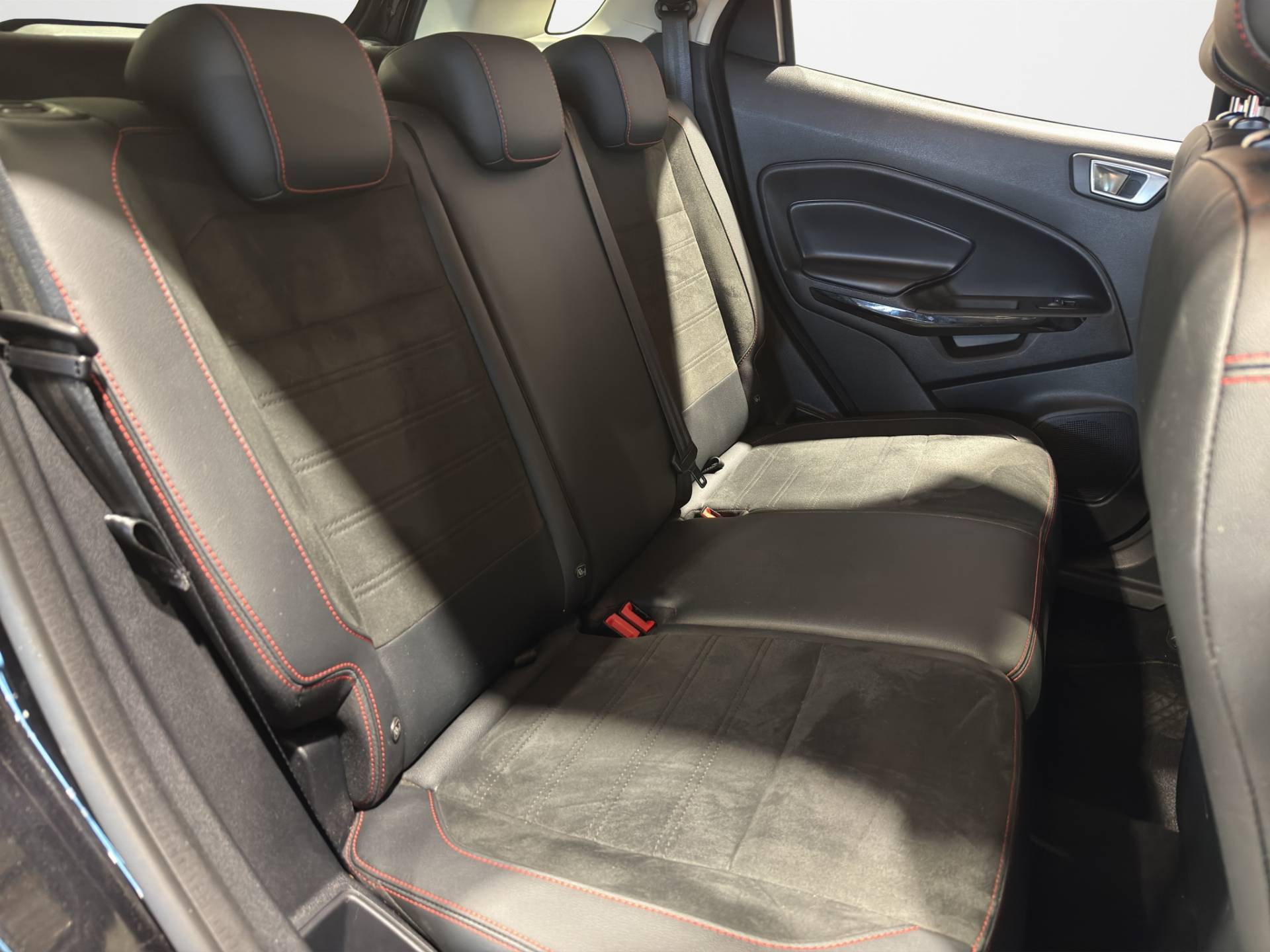 FORD EcoSport - Foto 17