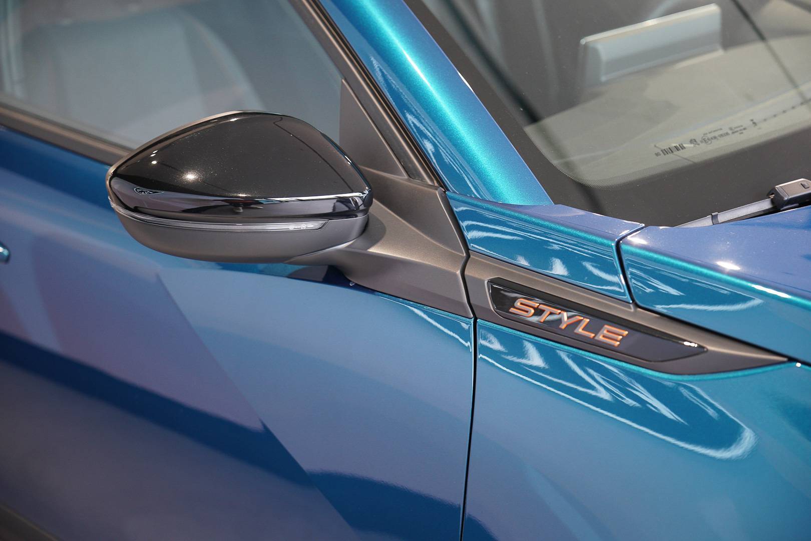 PEUGEOT 208 - Foto 5