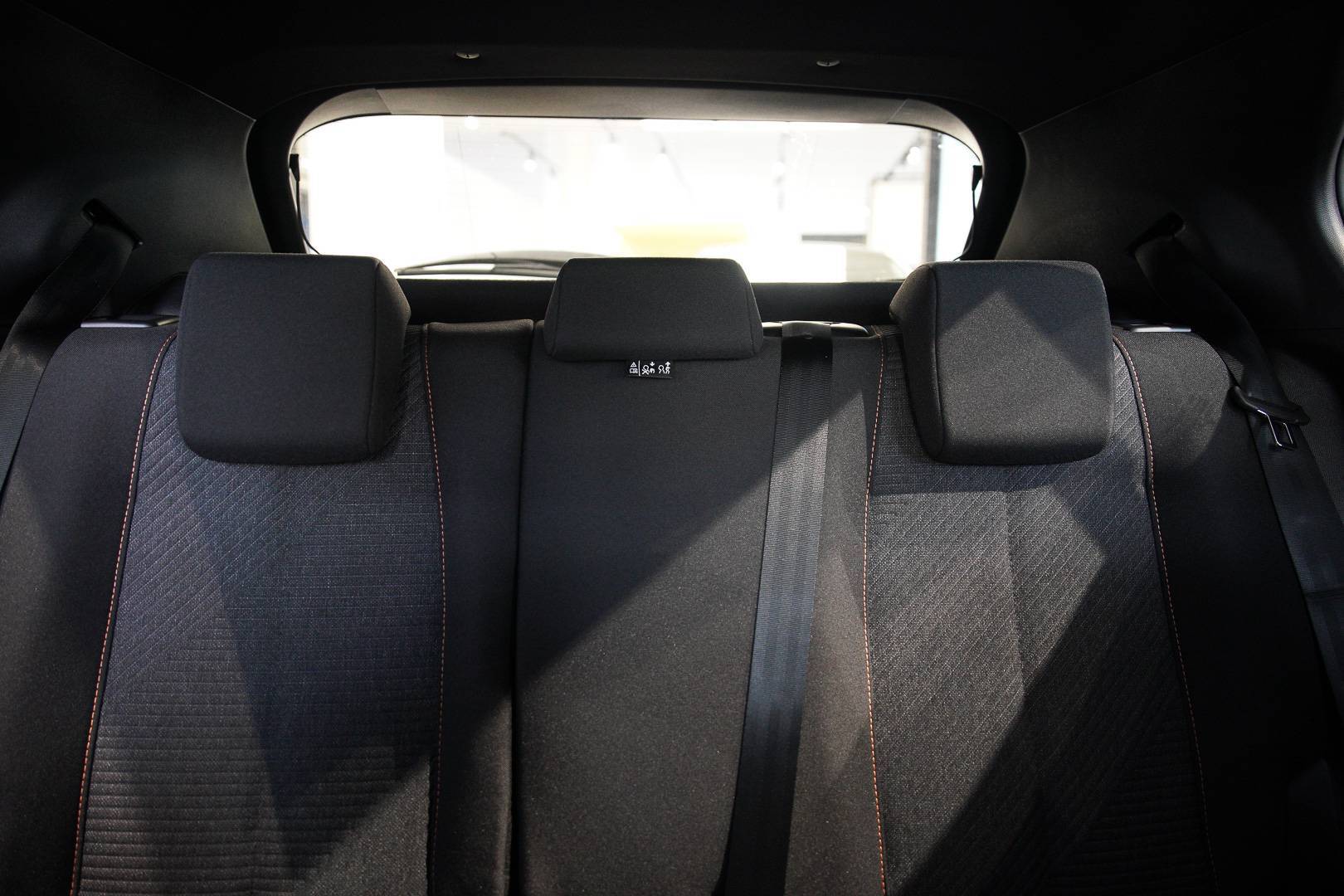 PEUGEOT 208 - Foto 20