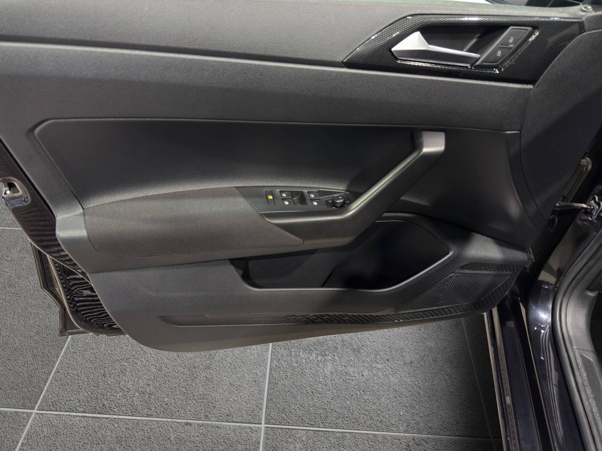 VOLKSWAGEN Polo - Foto 8