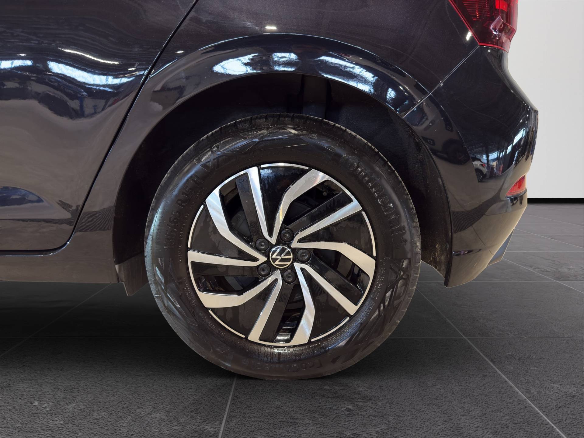 VOLKSWAGEN Polo - Foto 20