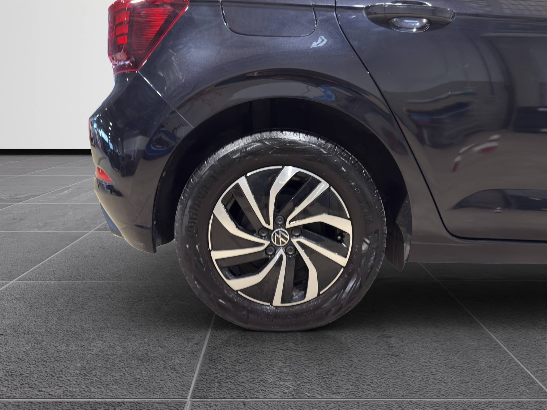 VOLKSWAGEN Polo - Foto 21