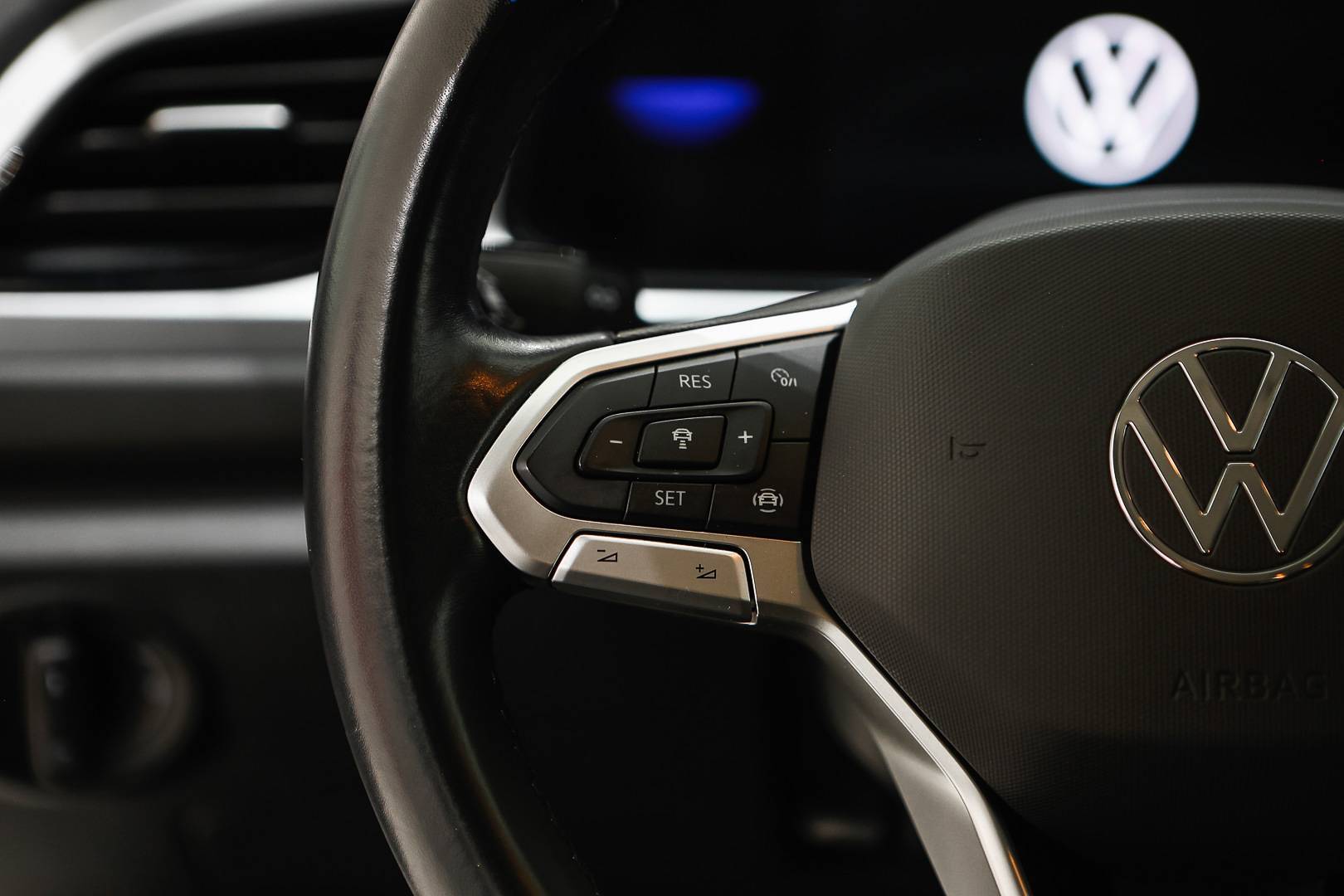 VOLKSWAGEN T-Roc T-Roc 1.0 tsi Style 110cv usata in pronta consegna - Brandini