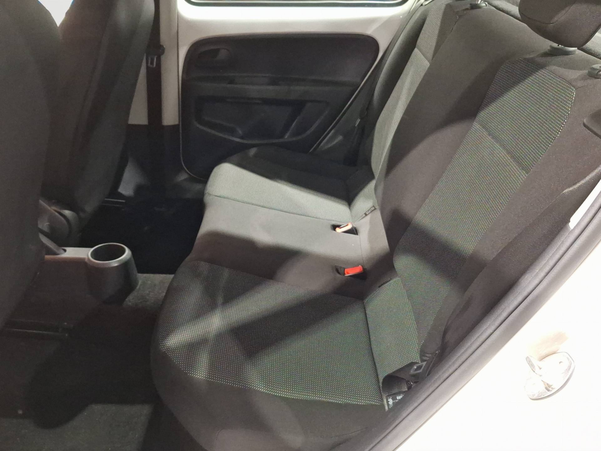 VOLKSWAGEN up! - Foto 11