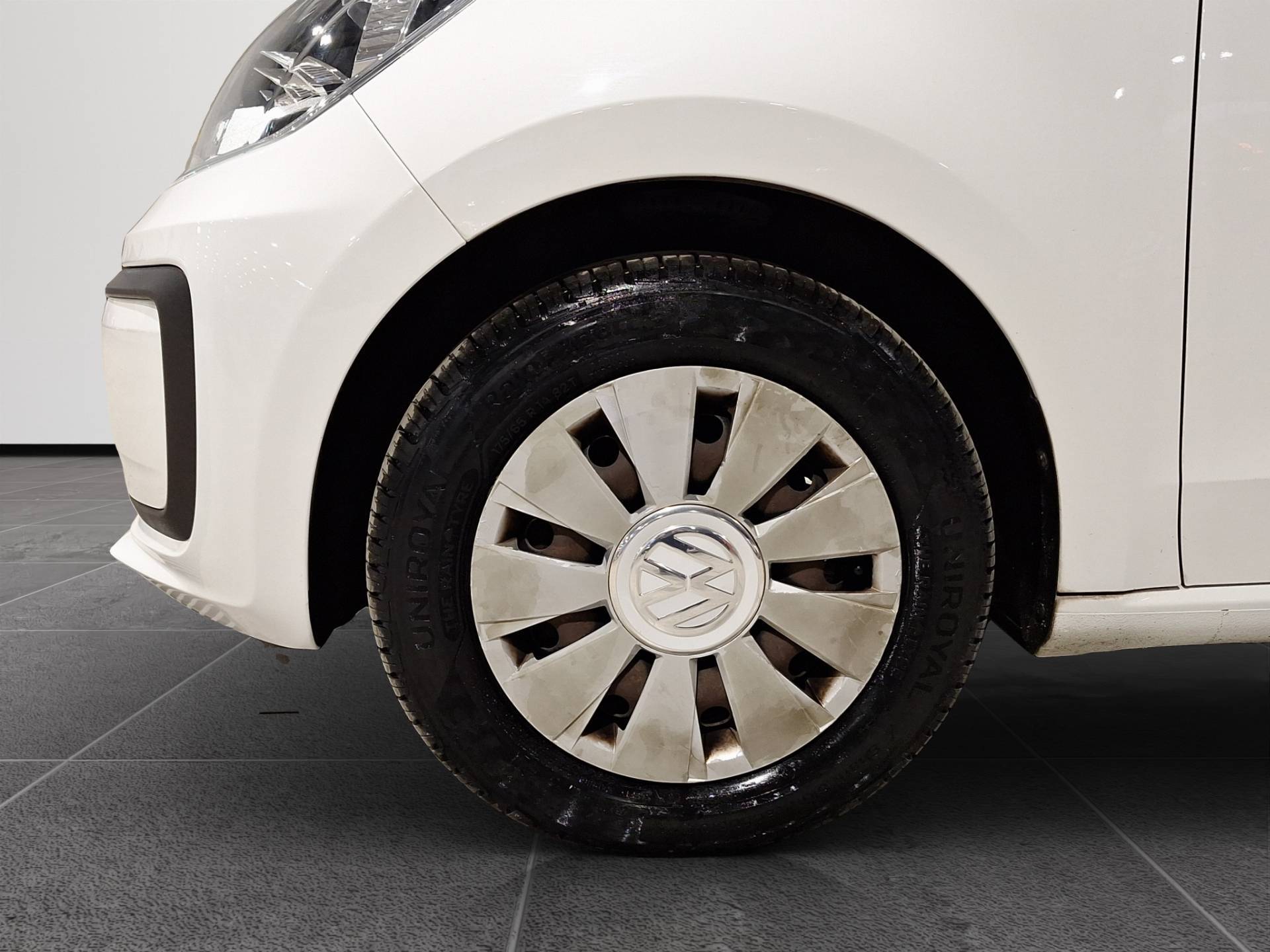 VOLKSWAGEN up! - Foto 19