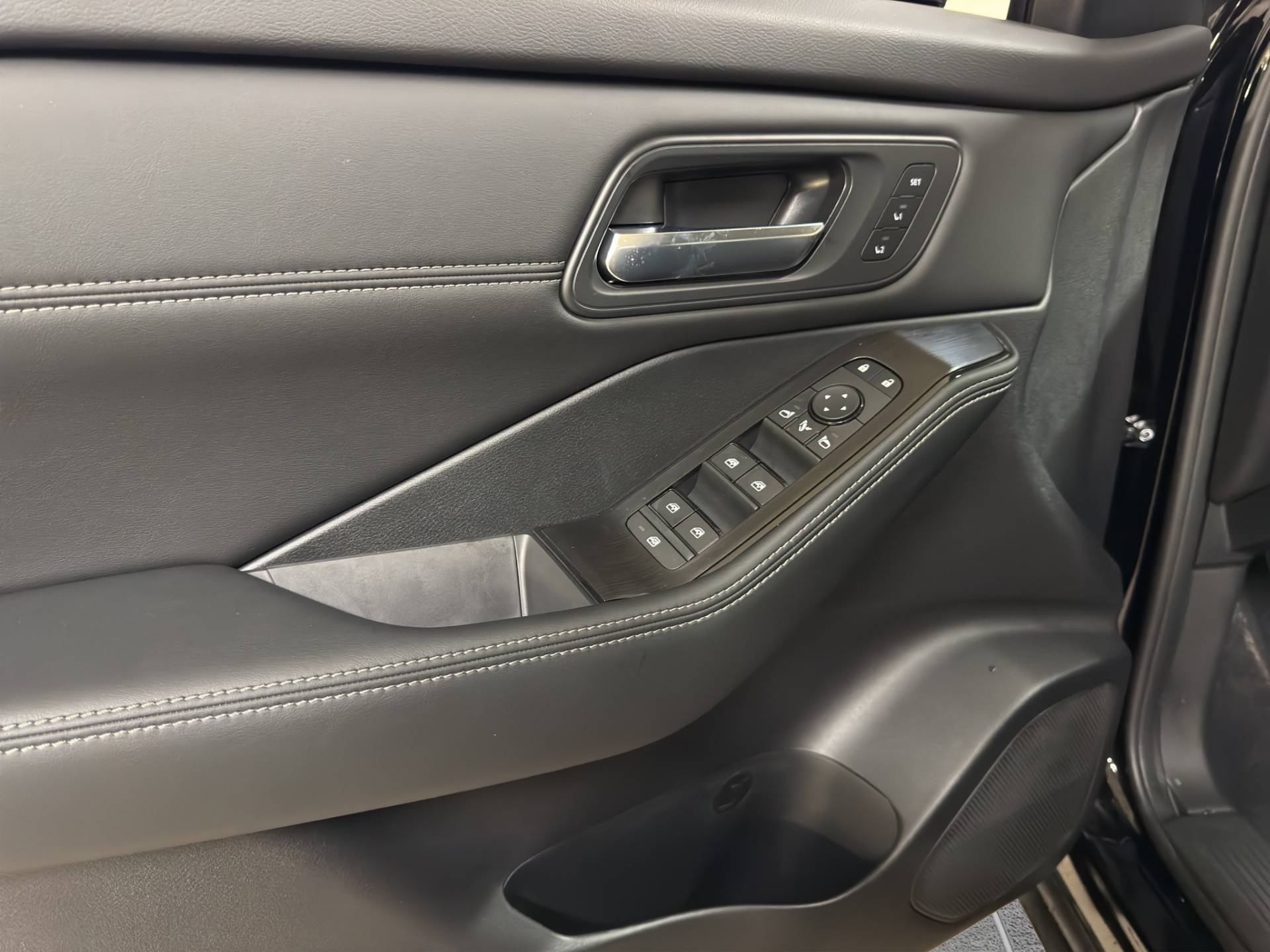 NISSAN X-TRAIL - Foto 8