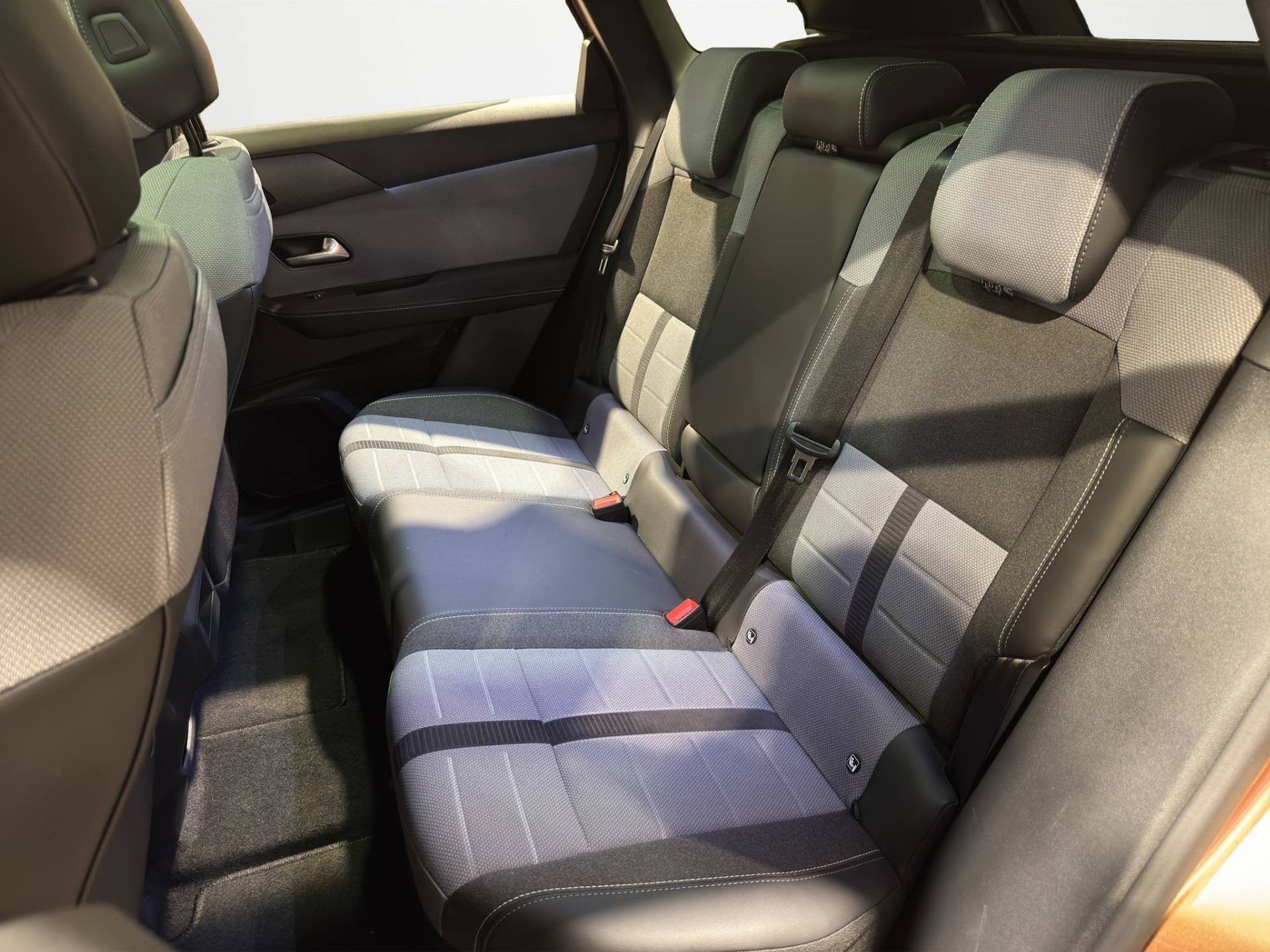 OPEL Grandland - Foto 11