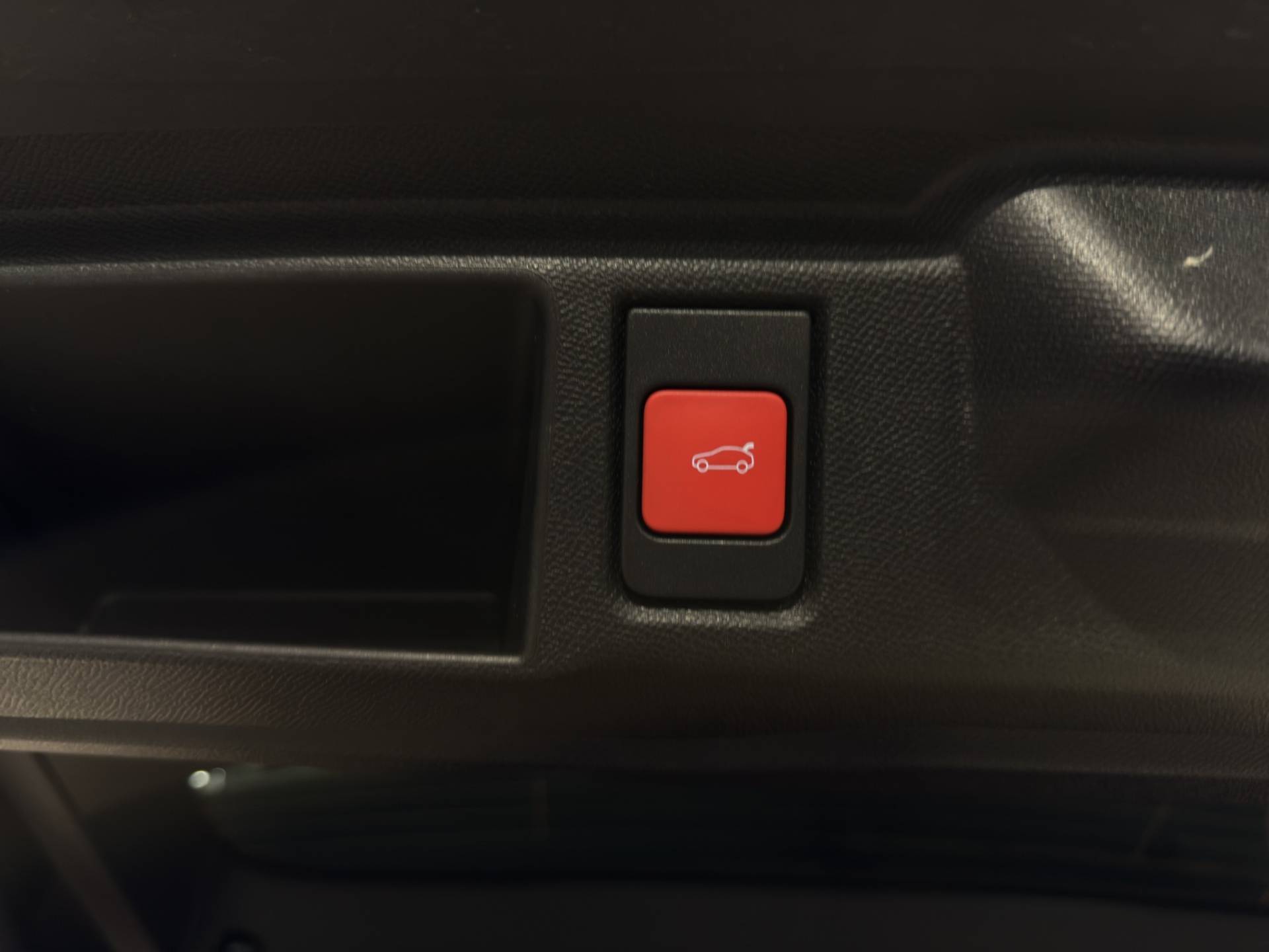 OPEL Grandland - Foto 25