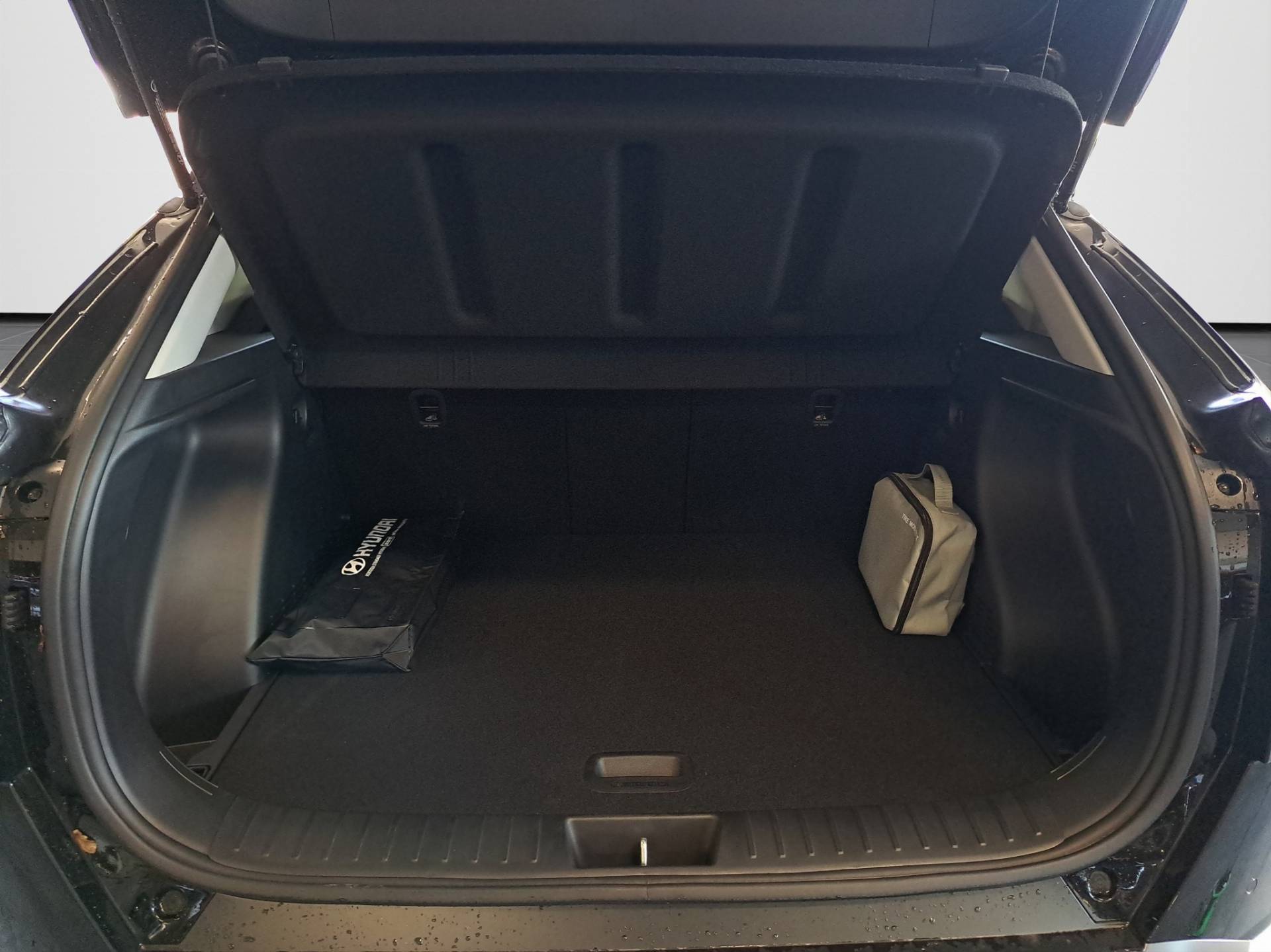 Auto Venduta - HYUNDAI Kona Kona 1.6 gdi hev Business Advanced Pack 2wd 138cv dct usata in pronta consegna - Brandini
