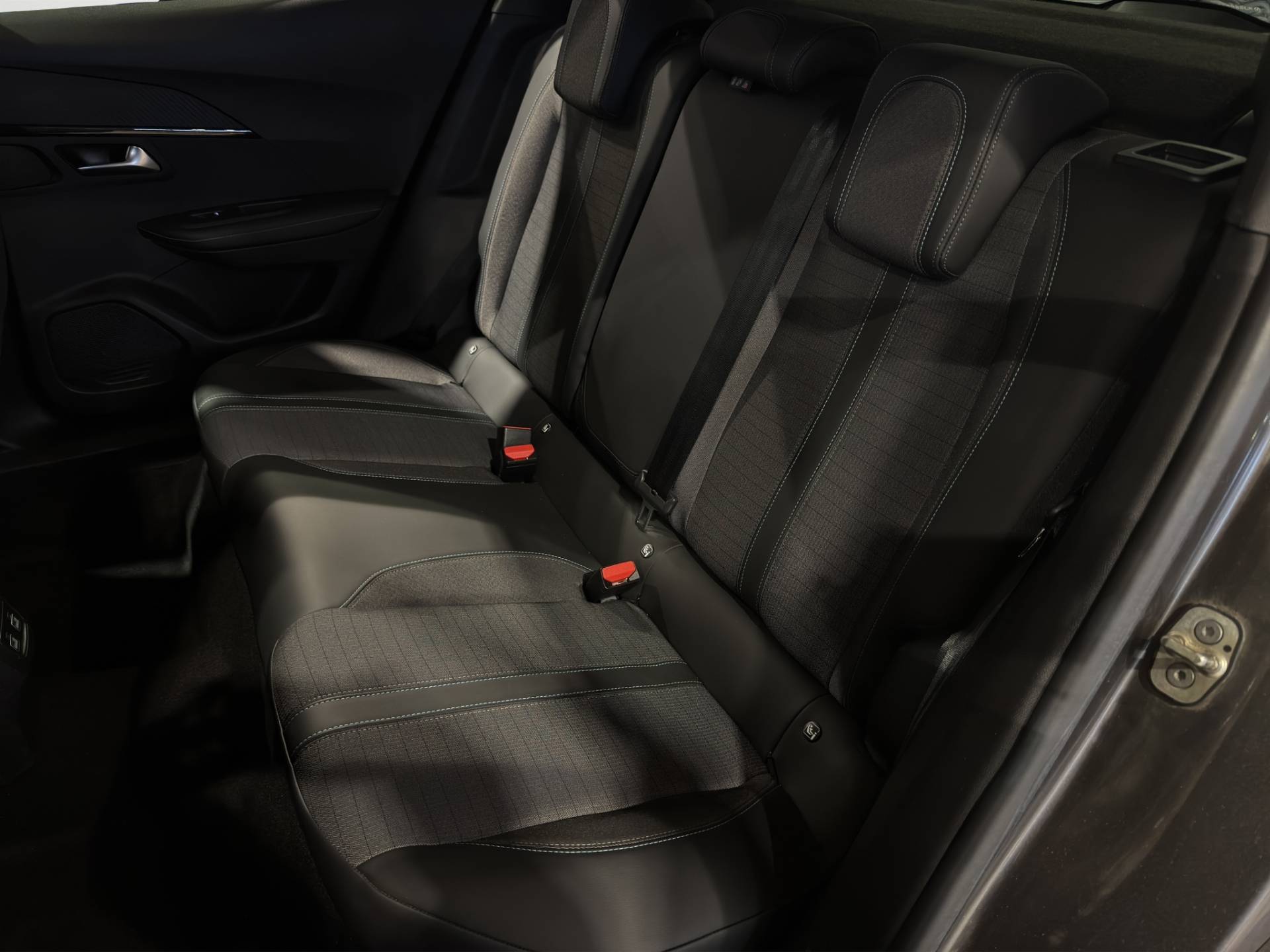 PEUGEOT 2008 - Foto 11