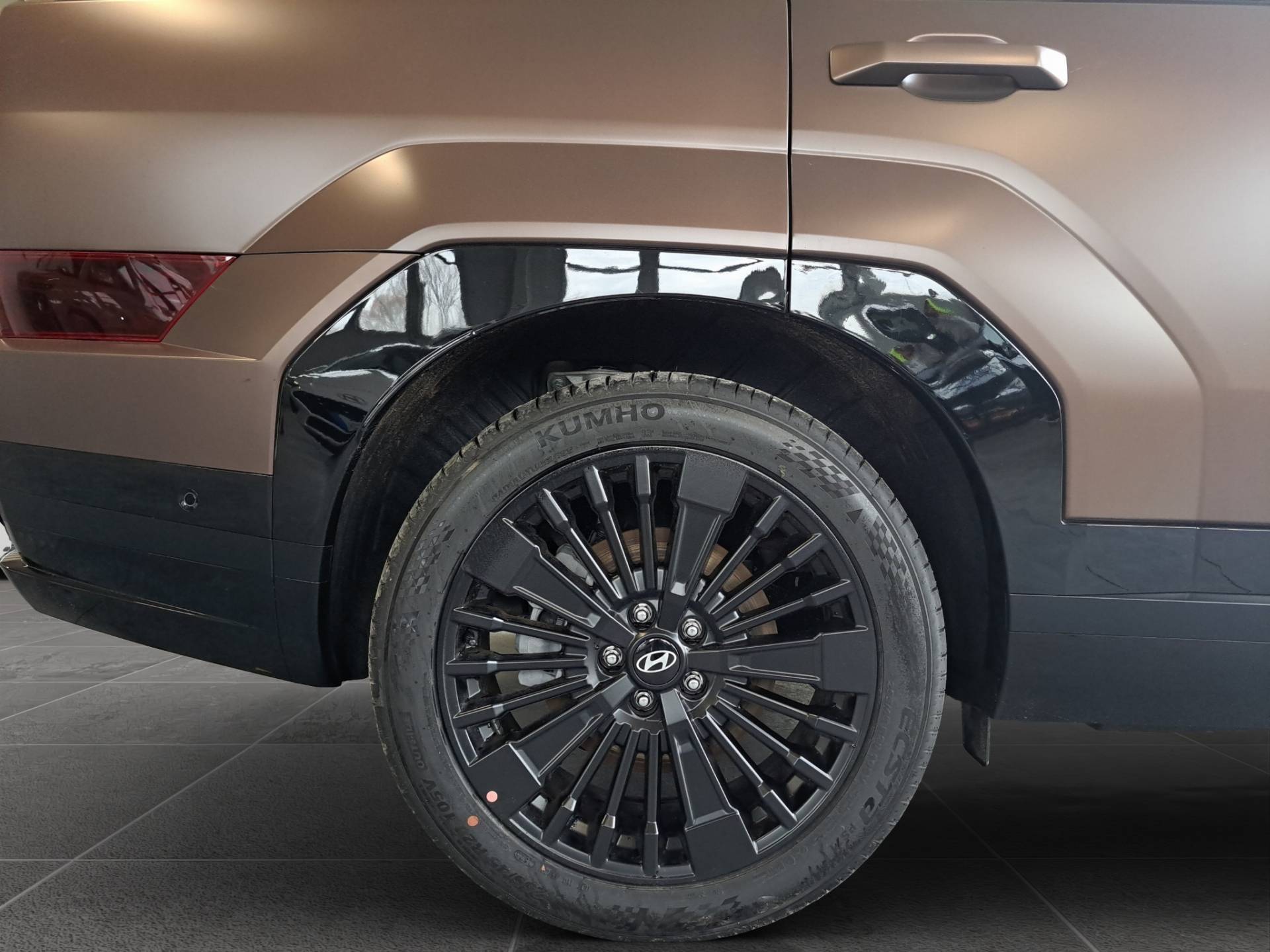 Auto Venduta - HYUNDAI SANTA FE Santa Fe 1.6 t-gdi hev XClass Calligraphy Pack 4wd 215cv at 7p.ti usata in pronta consegna - Brandini