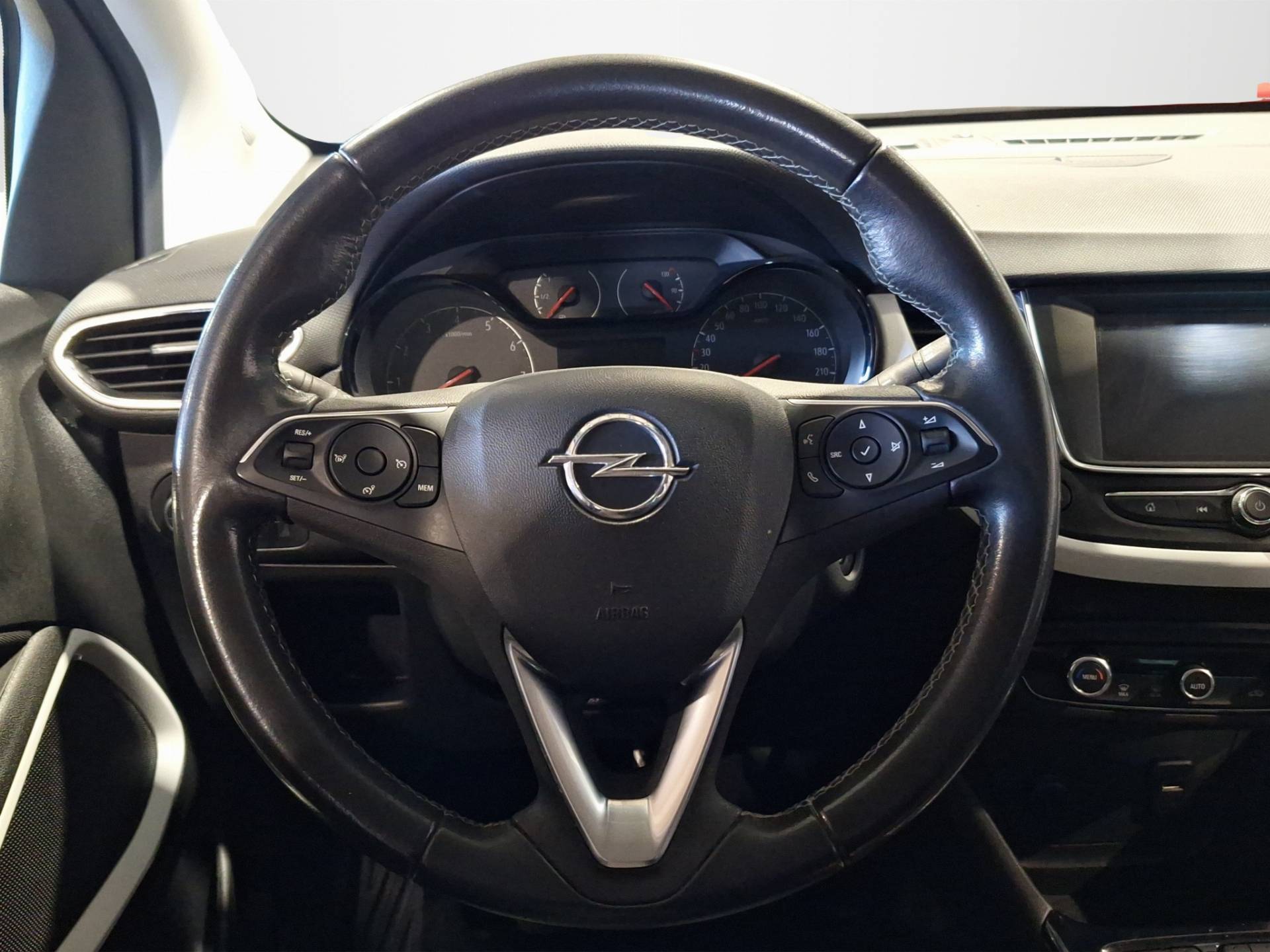 Auto Venduta - OPEL Crossland Crossland 1.5 ecotec Design&Tech 110cv usata in pronta consegna - Brandini