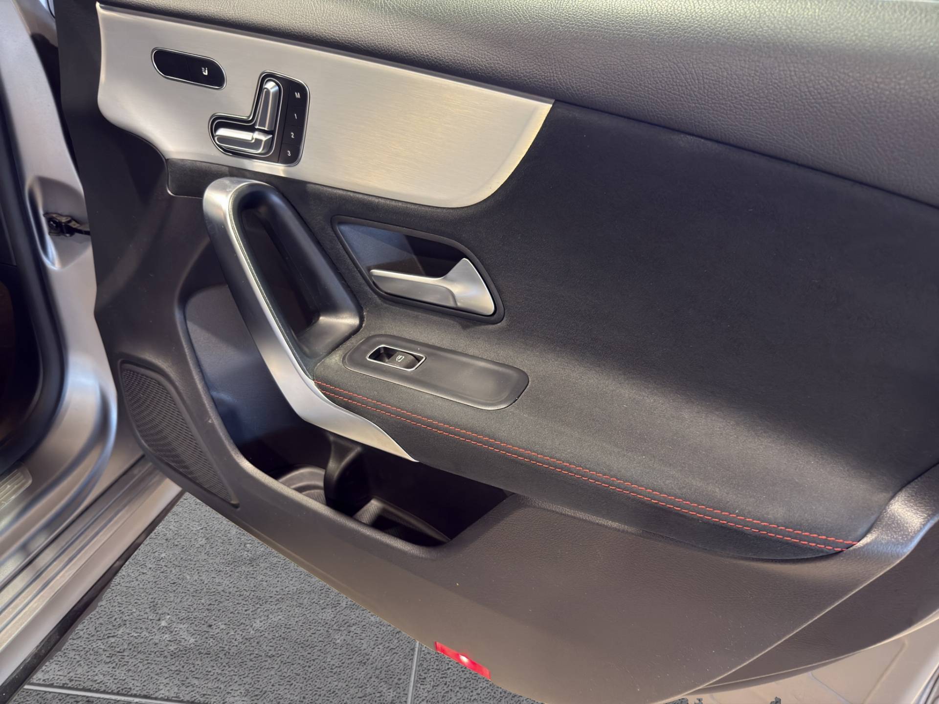 MERCEDES Classe A - Foto 16