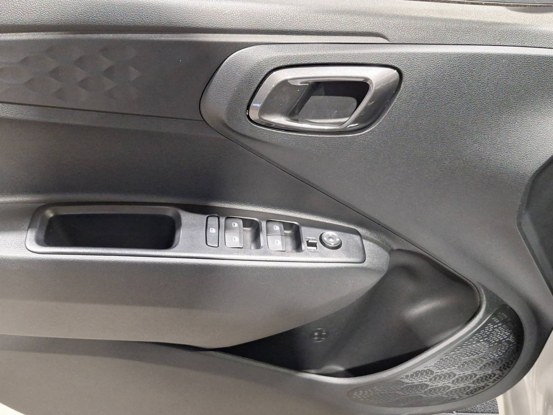 HYUNDAI I10 - Foto 8