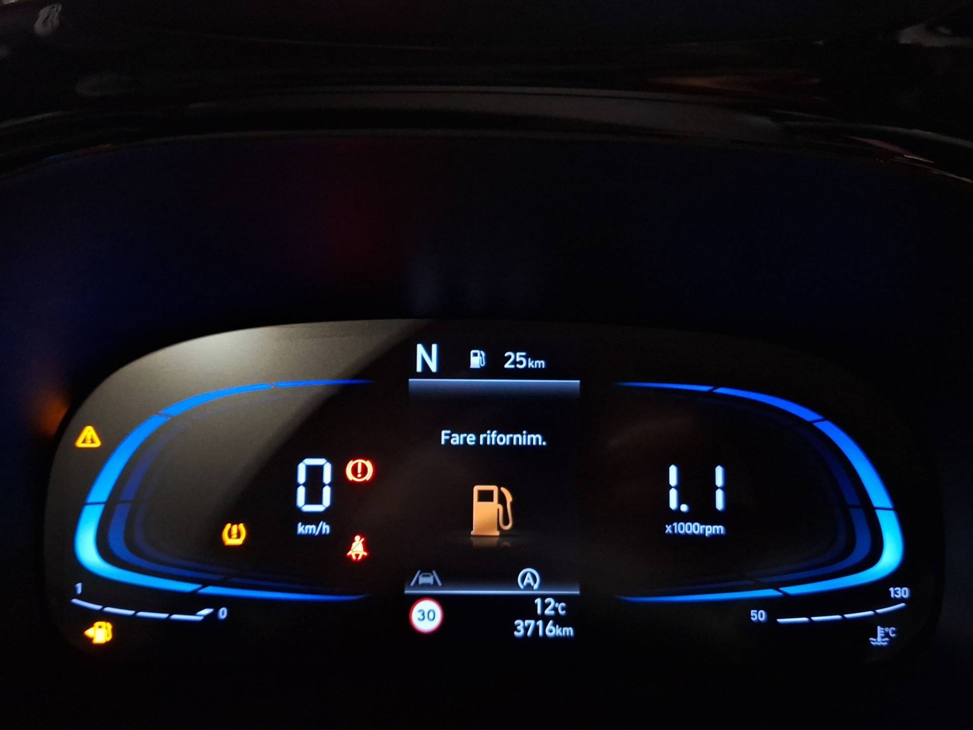 HYUNDAI I10 - Foto 10