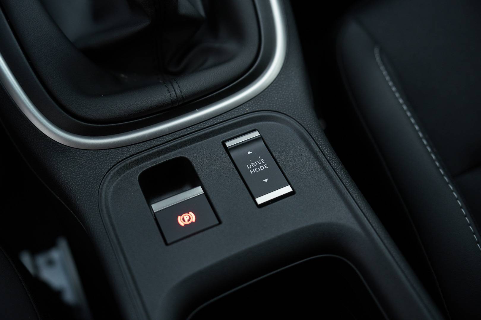 JEEP Avenger - Foto 19