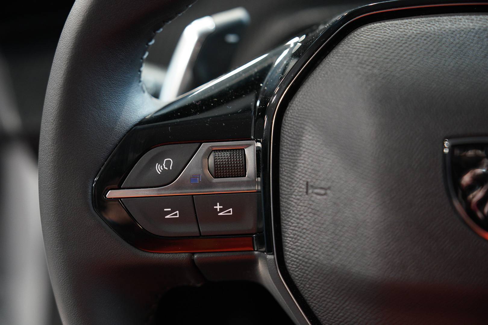 Auto Venduta - PEUGEOT 208 208 1.2 hybrid Allure 145cv e-dcs 6 usata in pronta consegna - Brandini