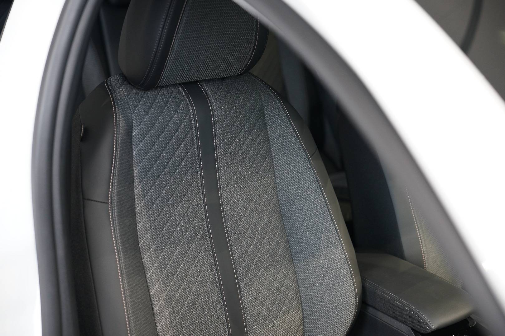 Auto Venduta - PEUGEOT 208 208 1.2 hybrid Allure 145cv e-dcs 6 usata in pronta consegna - Brandini