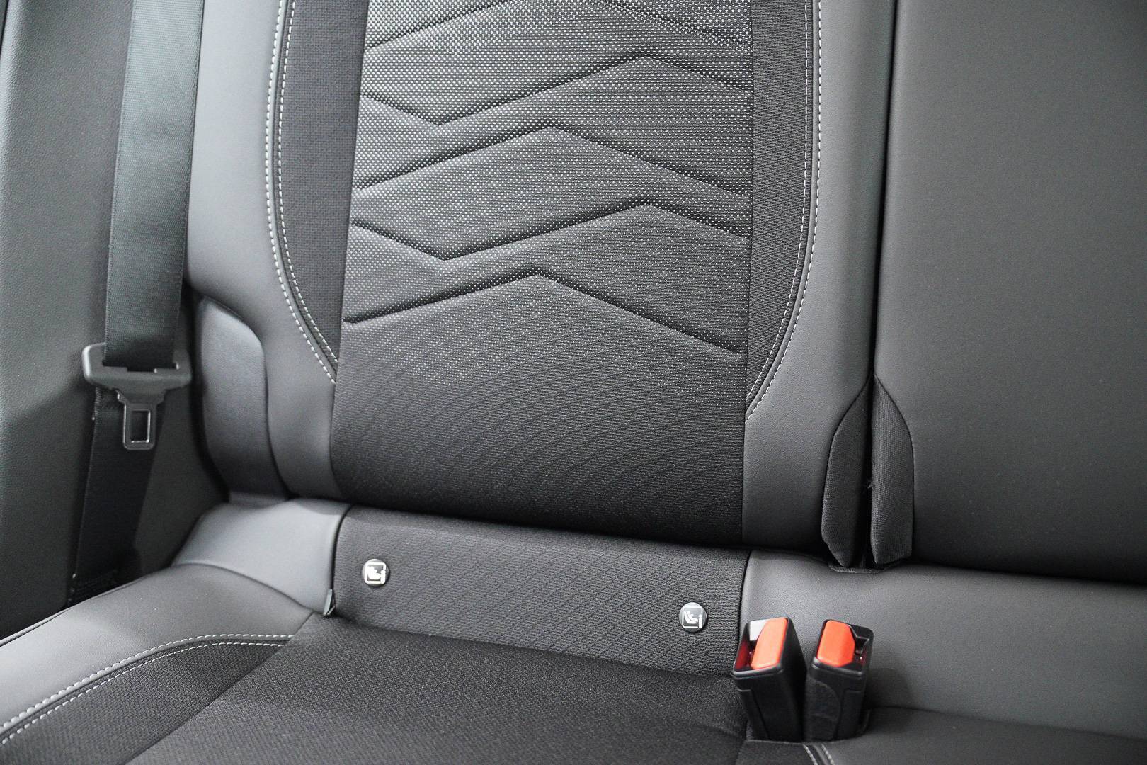 JEEP Avenger - Foto 24