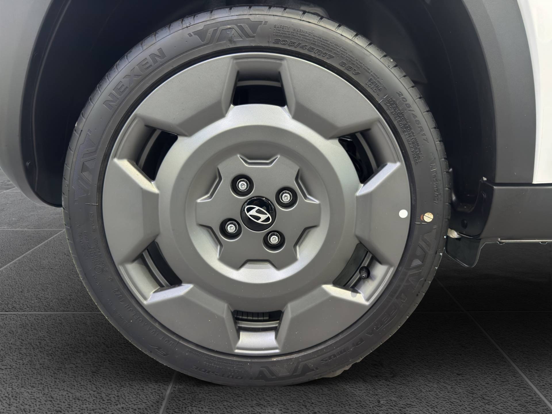 HYUNDAI Inster Inster Cross 49kWh usata in pronta consegna - Brandini