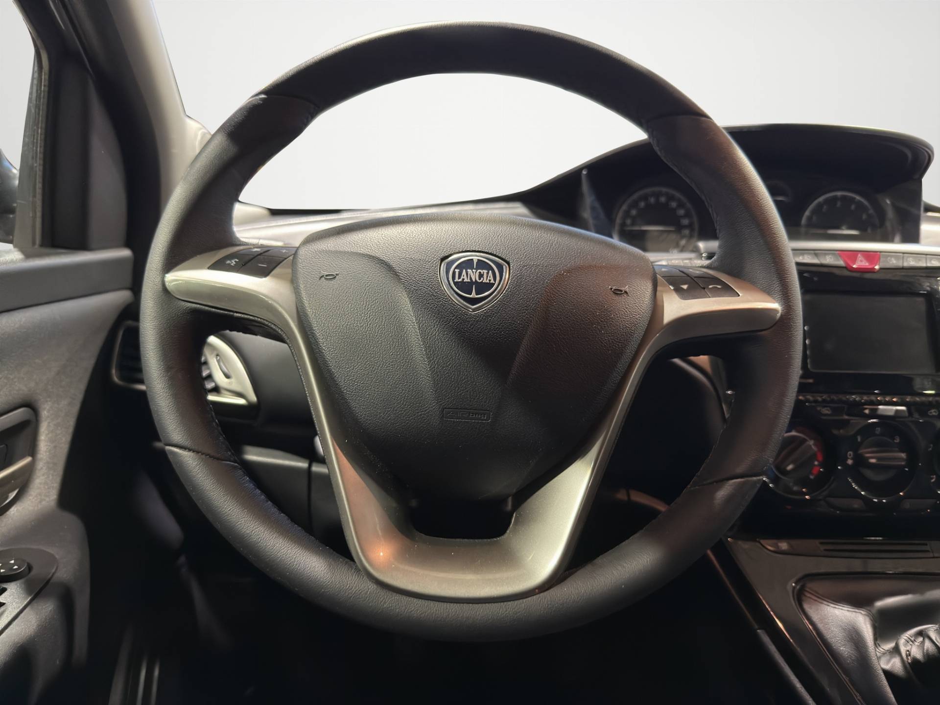 LANCIA Ypsilon - Foto 9