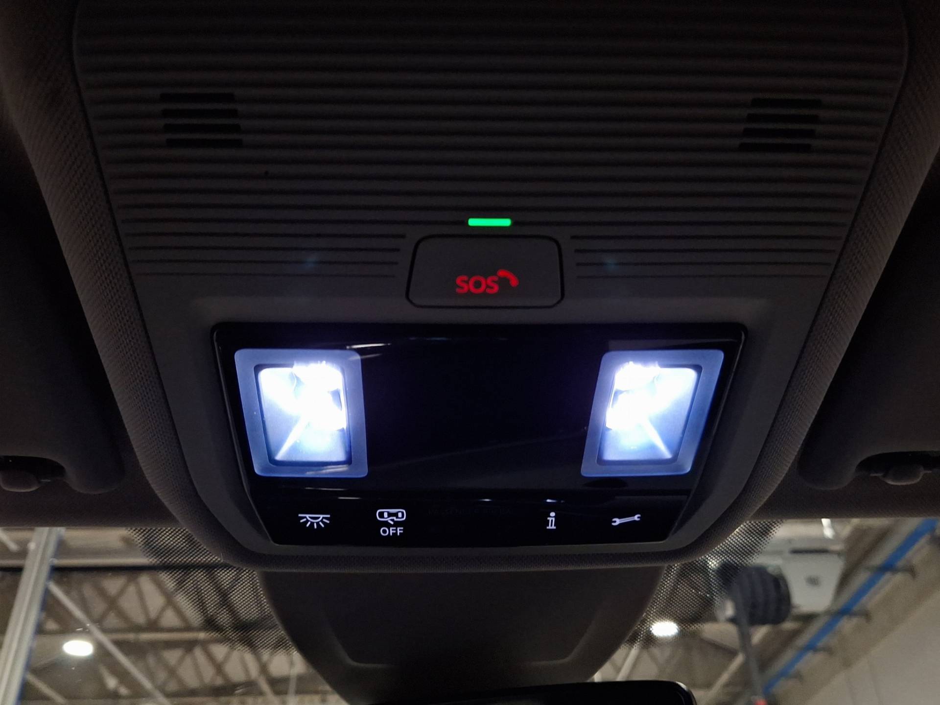 VOLKSWAGEN Golf - Foto 32