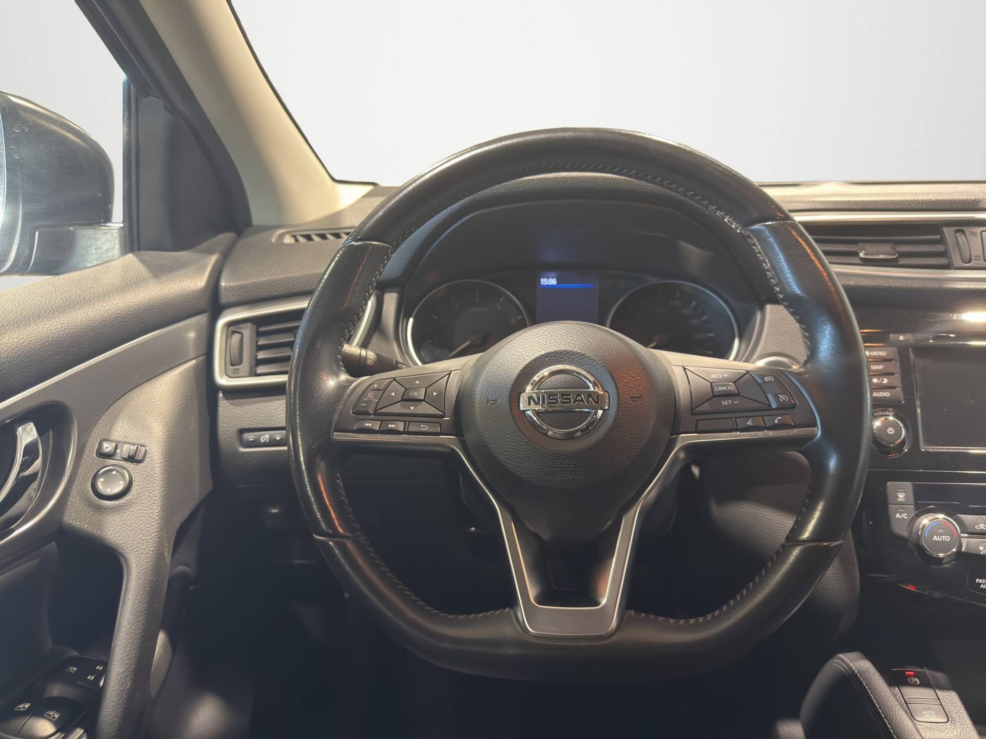 NISSAN Qashqai - Foto 9